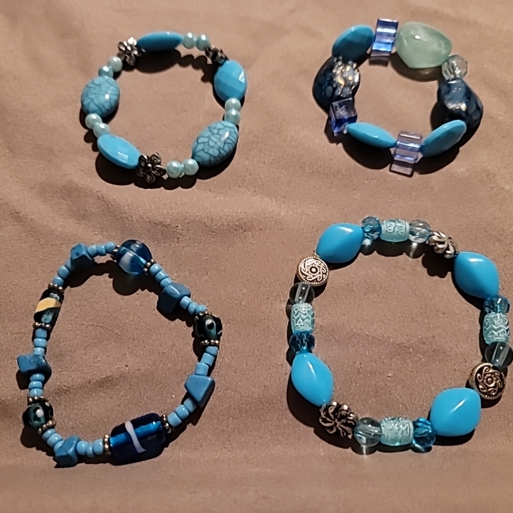 Set of bracelets